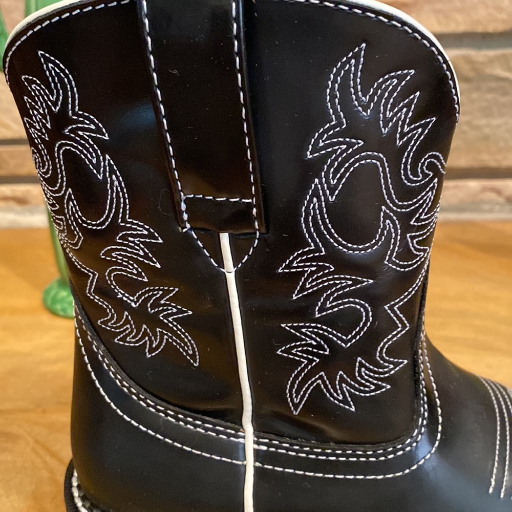 NOT FOR SALE: NWOB Ariat Fat Boy Boots 👢! - Picture 6 of 8